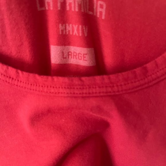 La familia SZ LG Red mens tee - Picture 7 of 11